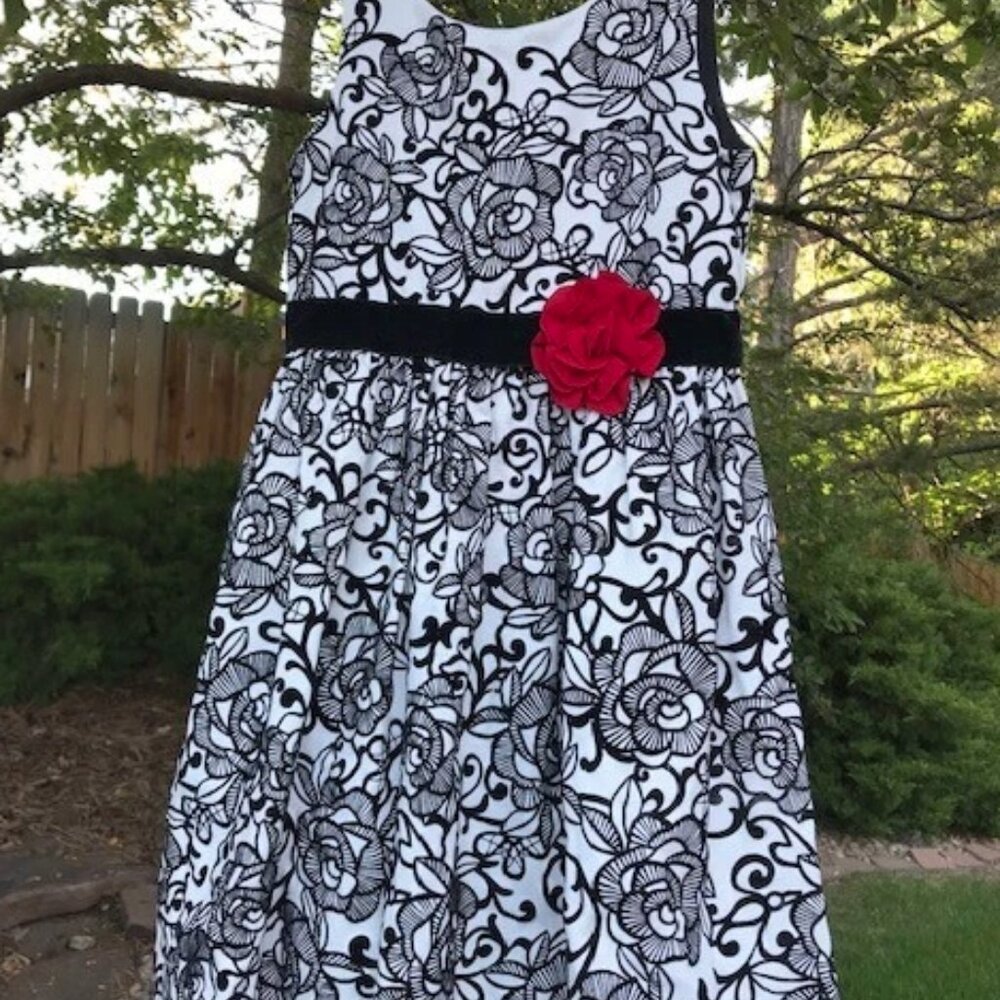 Emily West black/white Cocktail Special Event Dress girls/teens size 16 like new